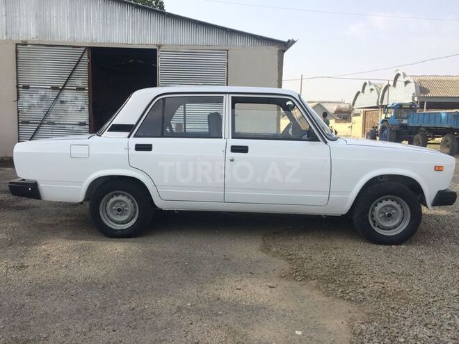 LADA (VAZ) 2107 2006, 180,000 km - 1.6 л - Goranboy