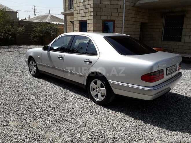 Mercedes E 240 1999, 267,391 km - 2.4 l - Bakı
