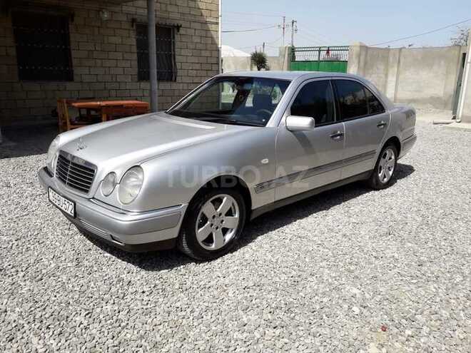 Mercedes E 240 1999, 267,391 km - 2.4 l - Bakı