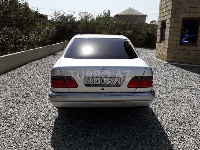 Mercedes E 240 1999, 267,391 km - 2.4 l - Bakı