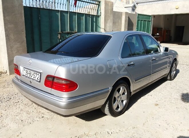 Mercedes E 240 1999, 267,391 km - 2.4 l - Bakı