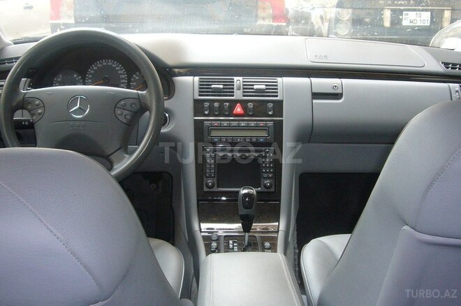 Mercedes E 320 2000, 225,000 km - 3.2 л - Bakı