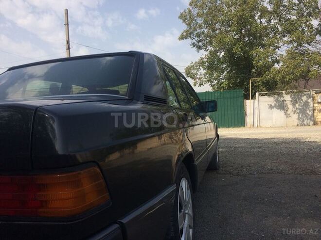 Mercedes 190 1990, 200,000 km - 1.8 л - Goranboy