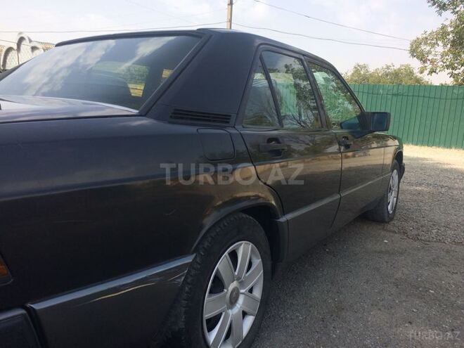 Mercedes 190 1990, 200,000 km - 1.8 л - Goranboy