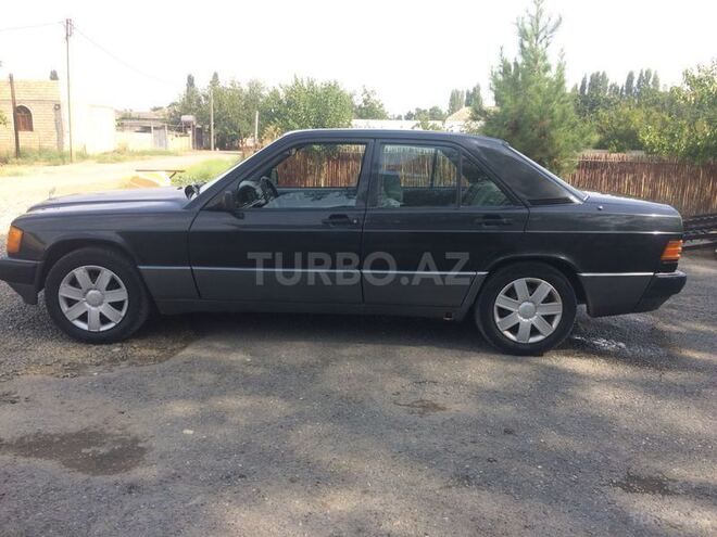 Mercedes 190 1990, 200,000 km - 1.8 л - Goranboy