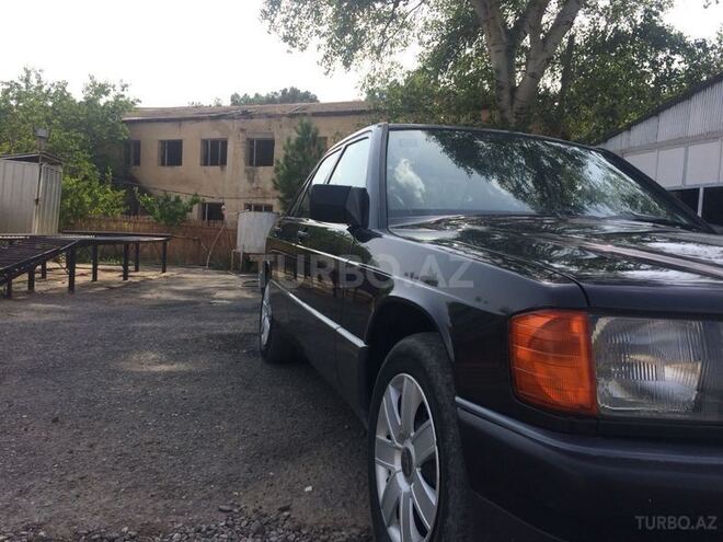 Mercedes 190 1990, 200,000 km - 1.8 л - Goranboy