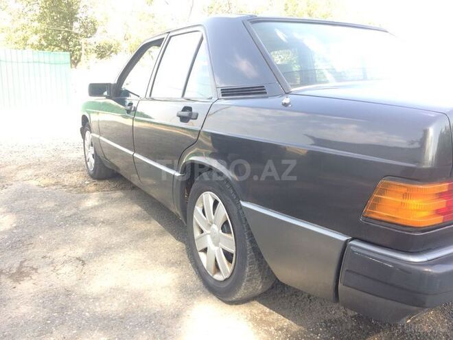 Mercedes 190 1990, 200,000 km - 1.8 л - Goranboy