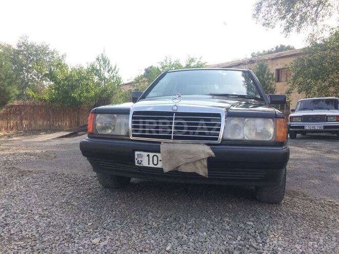 Mercedes 190 1990, 200,000 km - 1.8 л - Goranboy