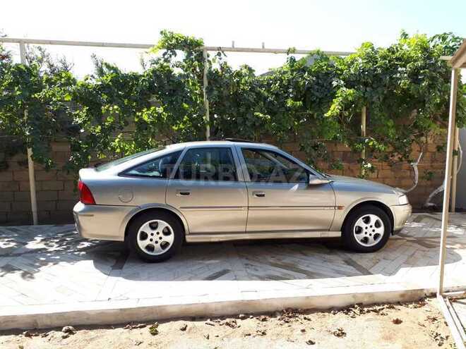 Opel Vectra 1999, 242,000 km - 1.8 l - Bakı