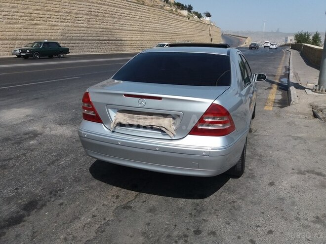 Mercedes C 240 2000, 325,000 km - 2.6 л - Bakı