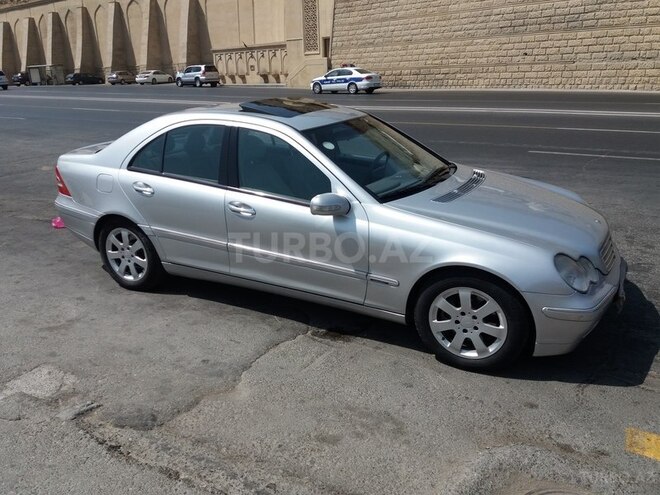 Mercedes C 240 2000, 325,000 km - 2.6 л - Bakı