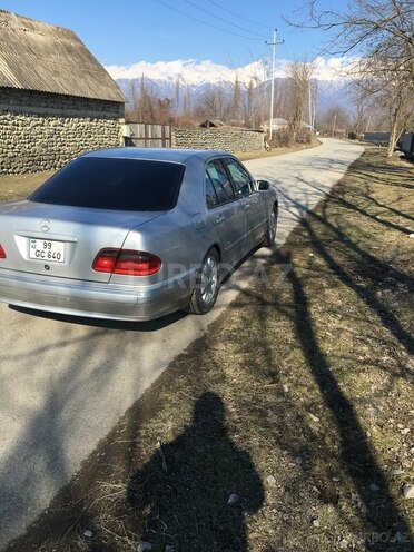 Mercedes E 270 2000, 354,000 km - 2.7 l - Balakən