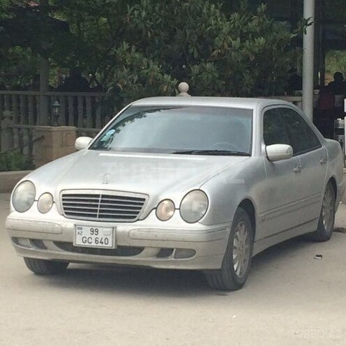 Mercedes E 270 2000, 354,000 km - 2.7 l - Balakən