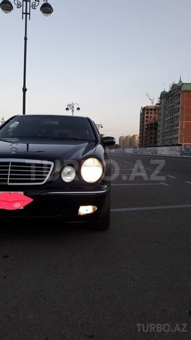 Mercedes E 240 2001, 199,000 km - 2.4 l - Sumqayıt