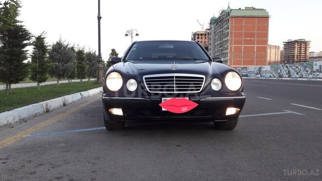 Mercedes E 240 2001, 199,000 km - 2.4 l - Sumqayıt