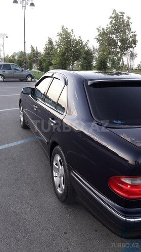 Mercedes E 240 2001, 199,000 km - 2.4 l - Sumqayıt