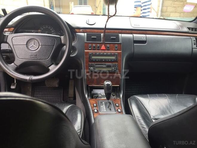 Mercedes E 230 1995, 470,000 km - 0.2 л - Bakı