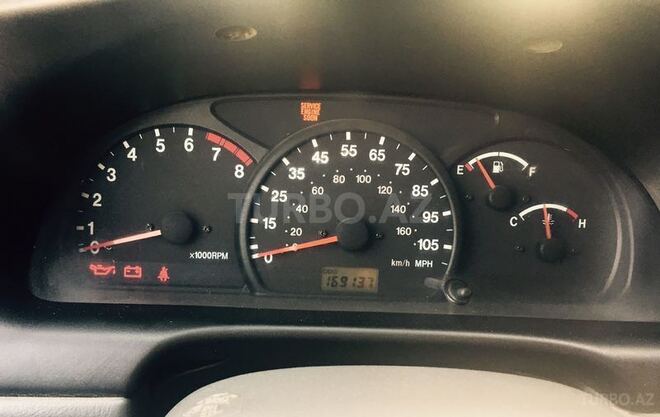 Suzuki Grand Vitara 2001, 170,000 km - 2.7 л - Bakı