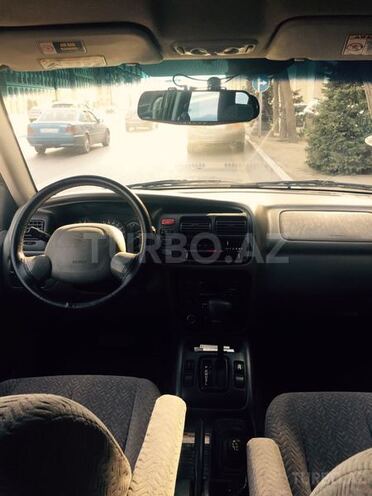 Suzuki Grand Vitara 2001, 170,000 km - 2.7 л - Bakı