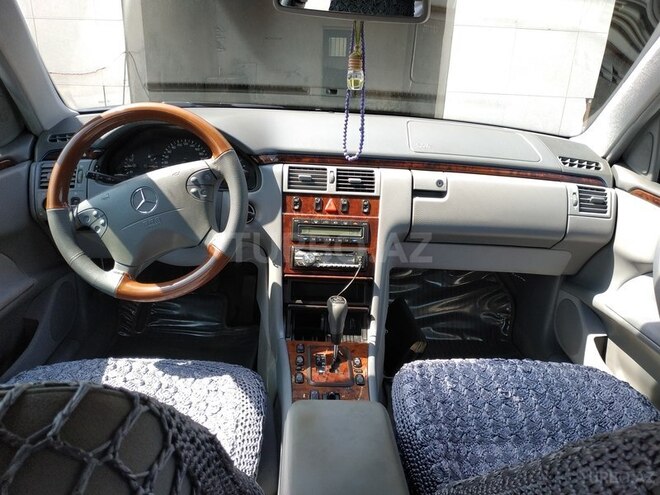 Mercedes E 220 1999, 386,128 km - 2.2 l - Bakı