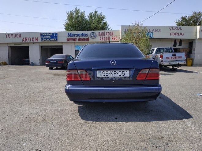 Mercedes E 220 1999, 386,128 km - 2.2 l - Bakı