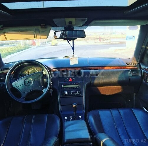 Mercedes E 230 1996, 401,000 km - 2.3 l - Bakı
