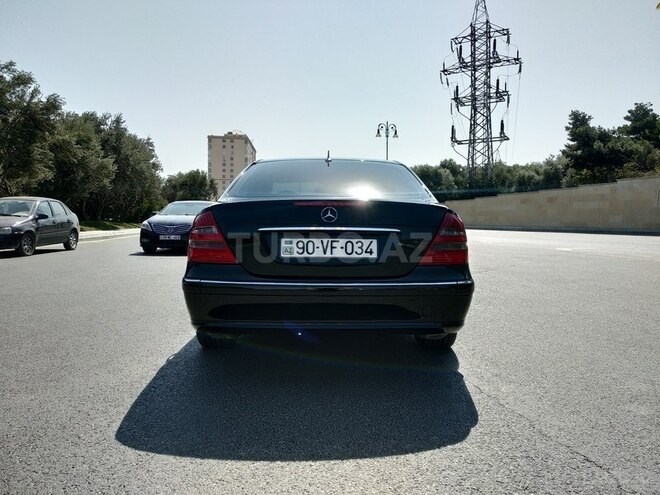 Mercedes E 270 2002, 286,000 km - 2.7 l - Bakı