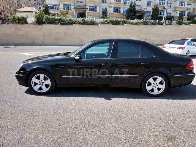 Mercedes E 270 2002, 286,000 km - 2.7 l - Bakı