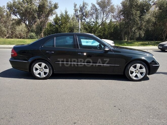 Mercedes E 270 2002, 286,000 km - 2.7 l - Bakı