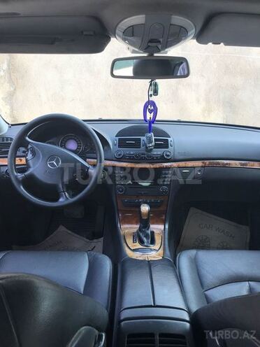Mercedes E 220 2003, 223,280 km - 2.2 l - Bakı