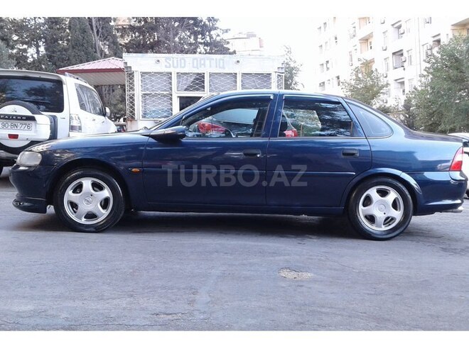 Opel Vectra 1998, 245,000 km - 1.8 l - Bakı