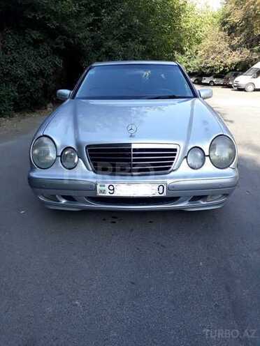 Mercedes E 220 1999, 293,000 km - 2.2 l - Bakı