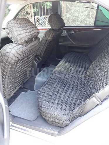 Mercedes E 220 1999, 293,000 km - 2.2 l - Bakı
