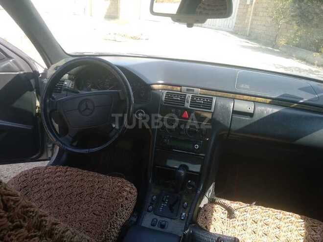 Mercedes E 230 1997, 325,000 km - 2.3 l - Bakı