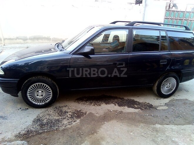 Opel Astra 1994, 209,162 km - 1.7 л - Bakı