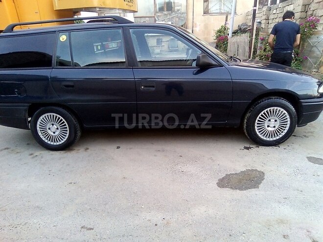 Opel Astra 1994, 209,162 km - 1.7 л - Bakı