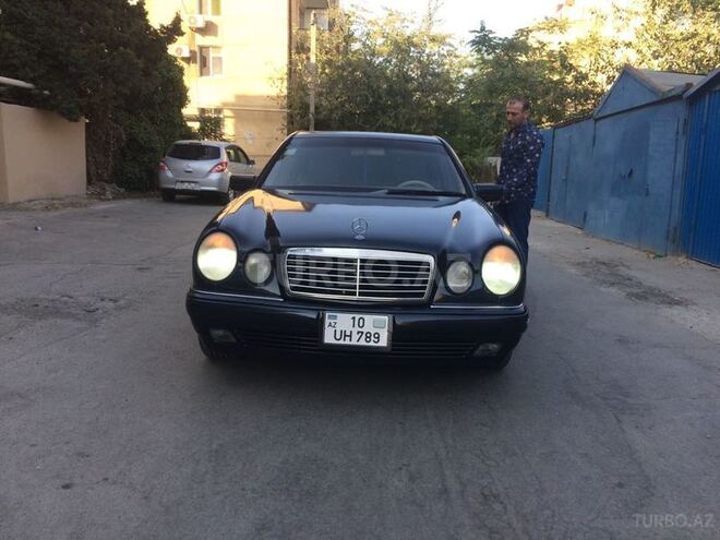 Mercedes E 320 1998, 270,000 km - 3.2 л - Bakı