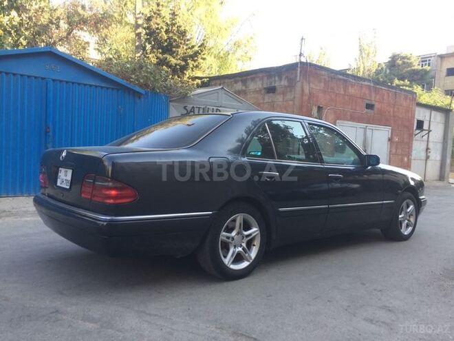 Mercedes E 320 1998, 270,000 km - 3.2 л - Bakı