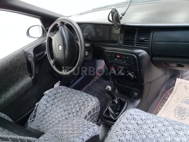 Opel Vectra 1997, 281,378 km - 1.6 l - Bakı