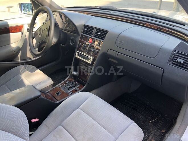Mercedes C 180 1997, 208,000 km - 1.8 л - Bakı