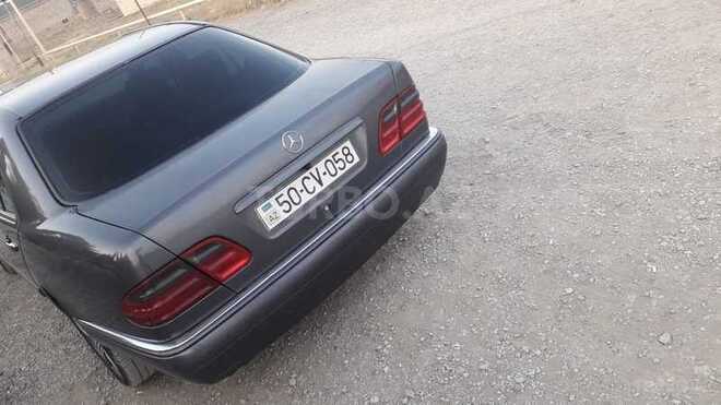 Mercedes E 280 1998, 320,000 km - 2.8 l - Bakı