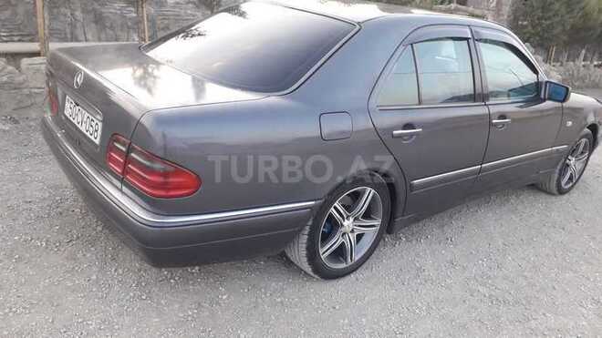 Mercedes E 280 1998, 320,000 km - 2.8 l - Bakı