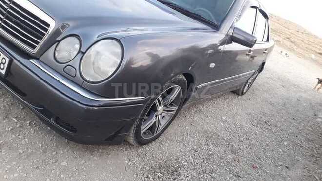 Mercedes E 280 1998, 320,000 km - 2.8 l - Bakı