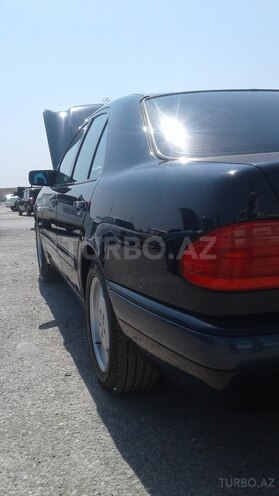 Mercedes E 230 1997, 358,245 km - 2.3 l - Bakı