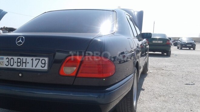Mercedes E 230 1997, 358,245 km - 2.3 l - Bakı