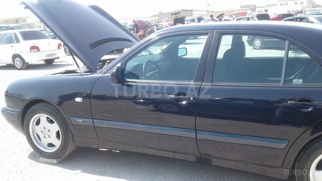 Mercedes E 230 1997, 358,245 km - 2.3 l - Bakı