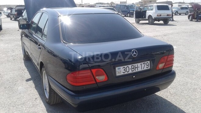 Mercedes E 230 1997, 358,245 km - 2.3 l - Bakı