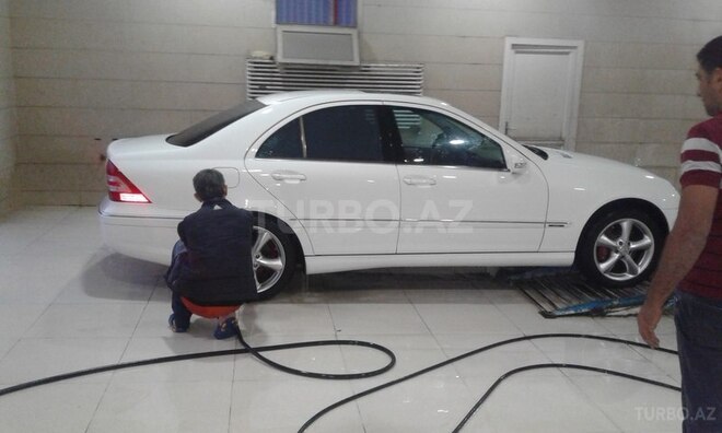Mercedes C 230 2005, 124,000 km - 2.3 l - Gəncə