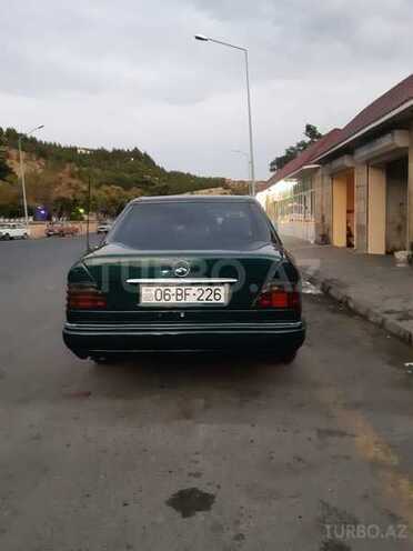 Mercedes E 280 1995, 240,000 km - 2.8 l - Ağsu