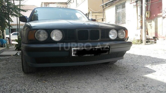 BMW 520 1988, 150,000 km - 2.0 l - Bakı